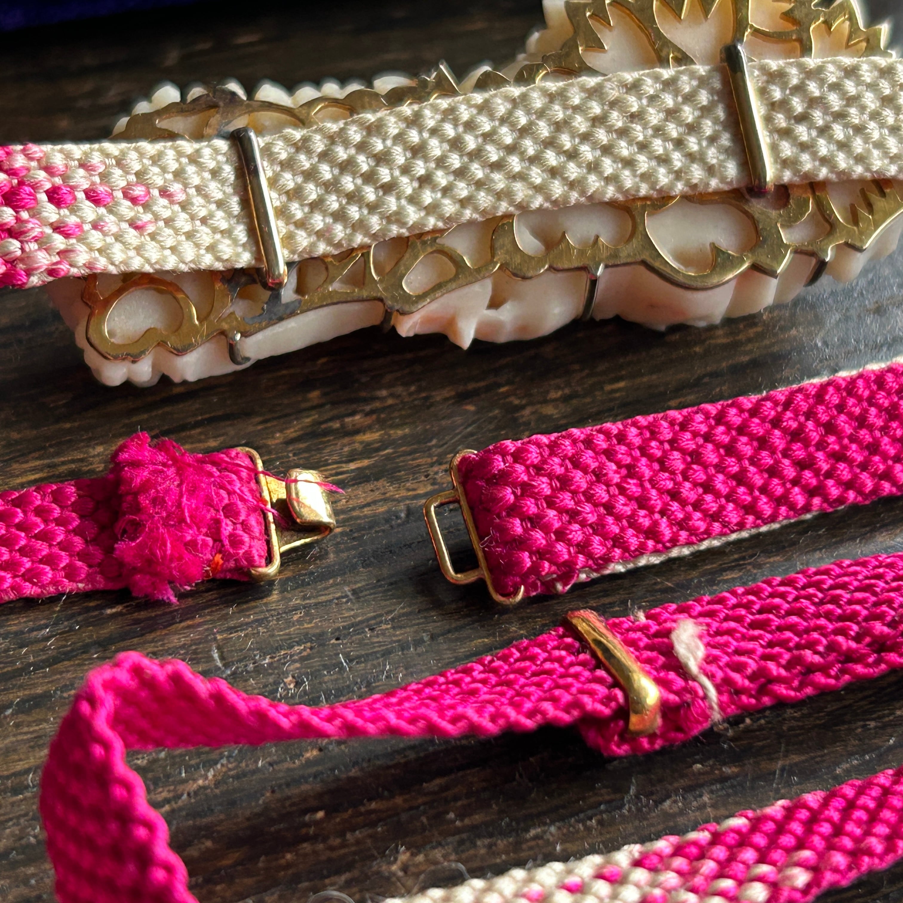 アンティーク　昭和5年　白珊瑚の牡丹帯留め