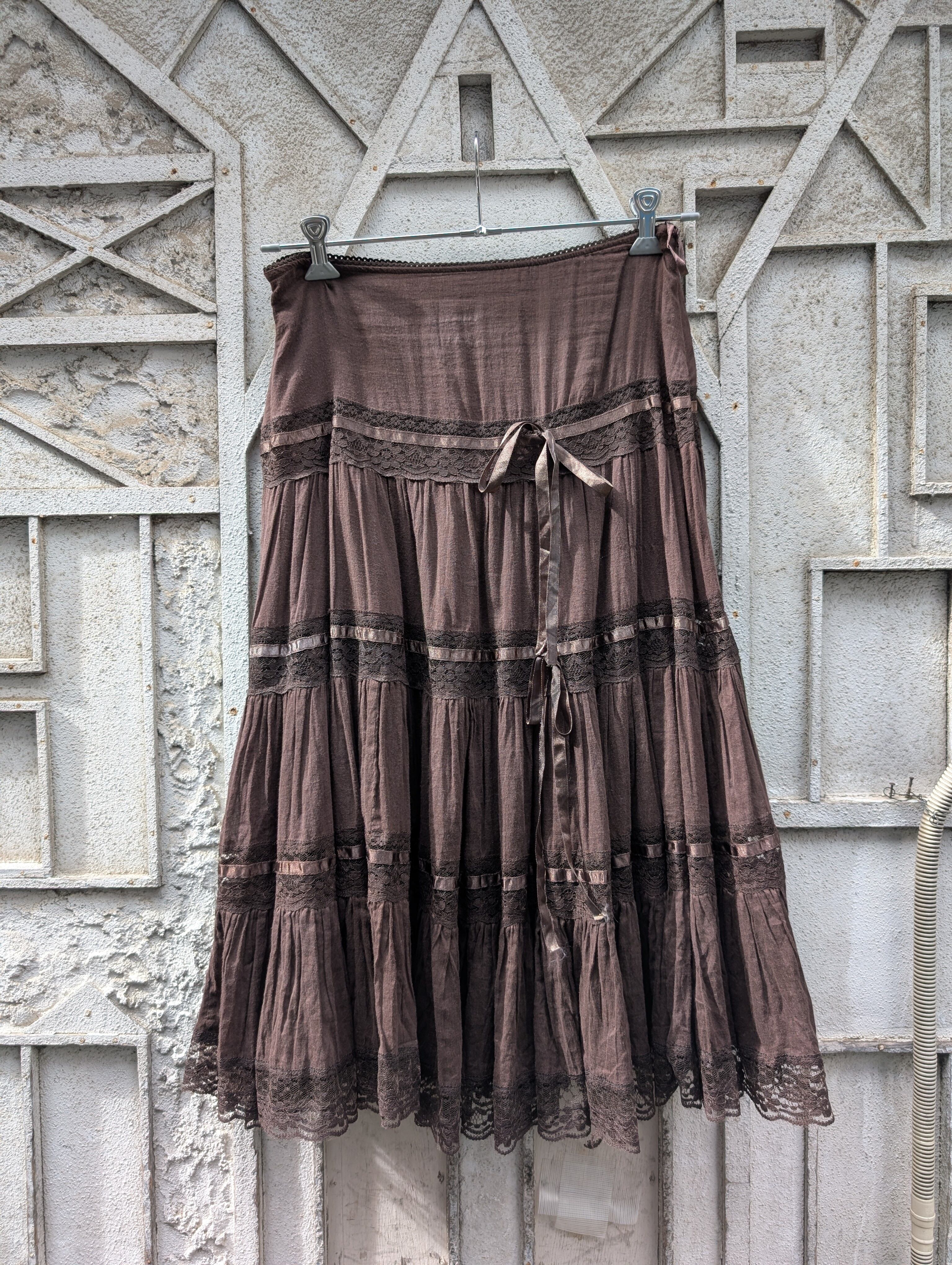 "ATOMOSPHERE" lace switching skirt