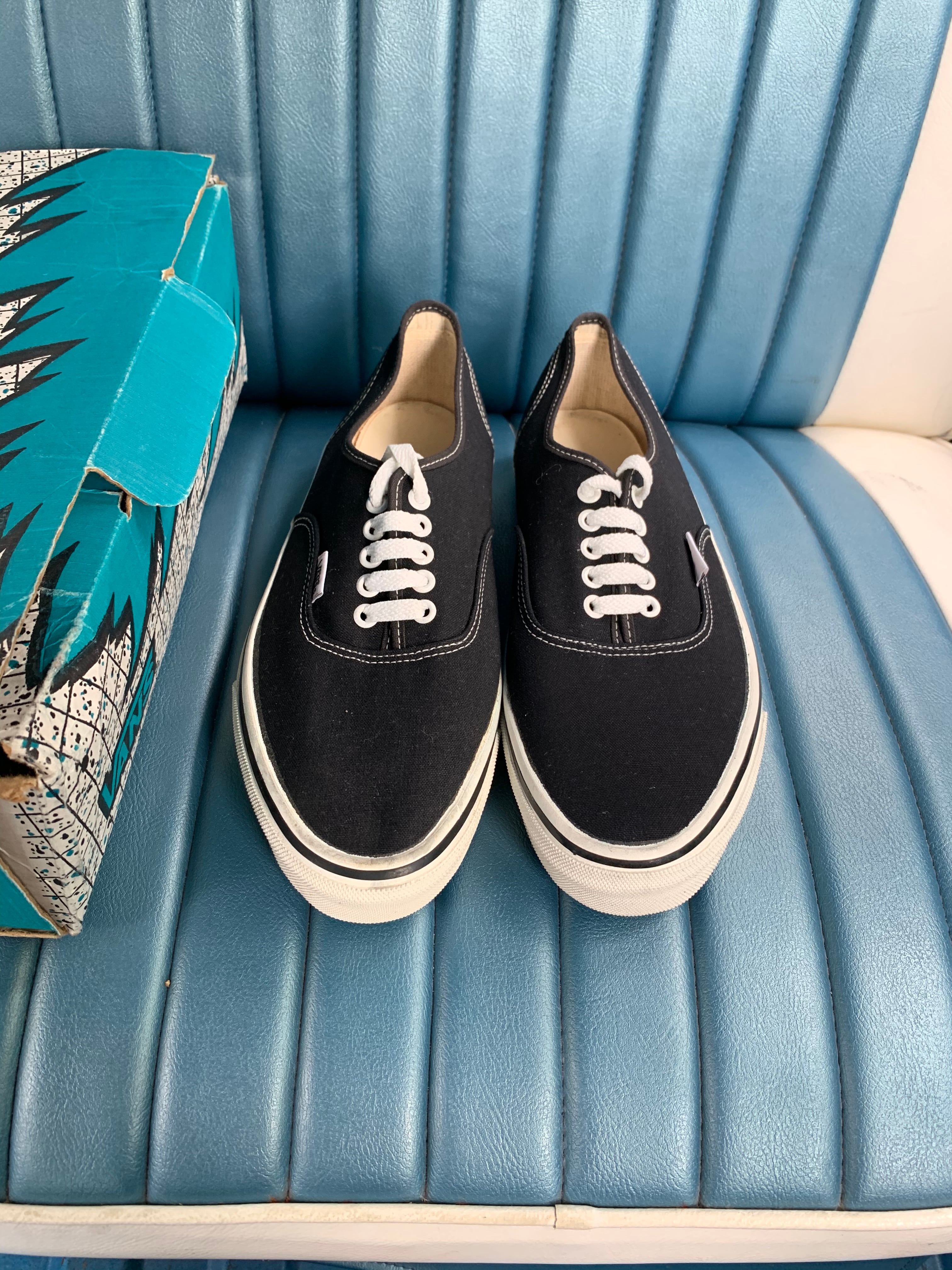 Vintage Vans “Style 44 Authentic” | PAY ID