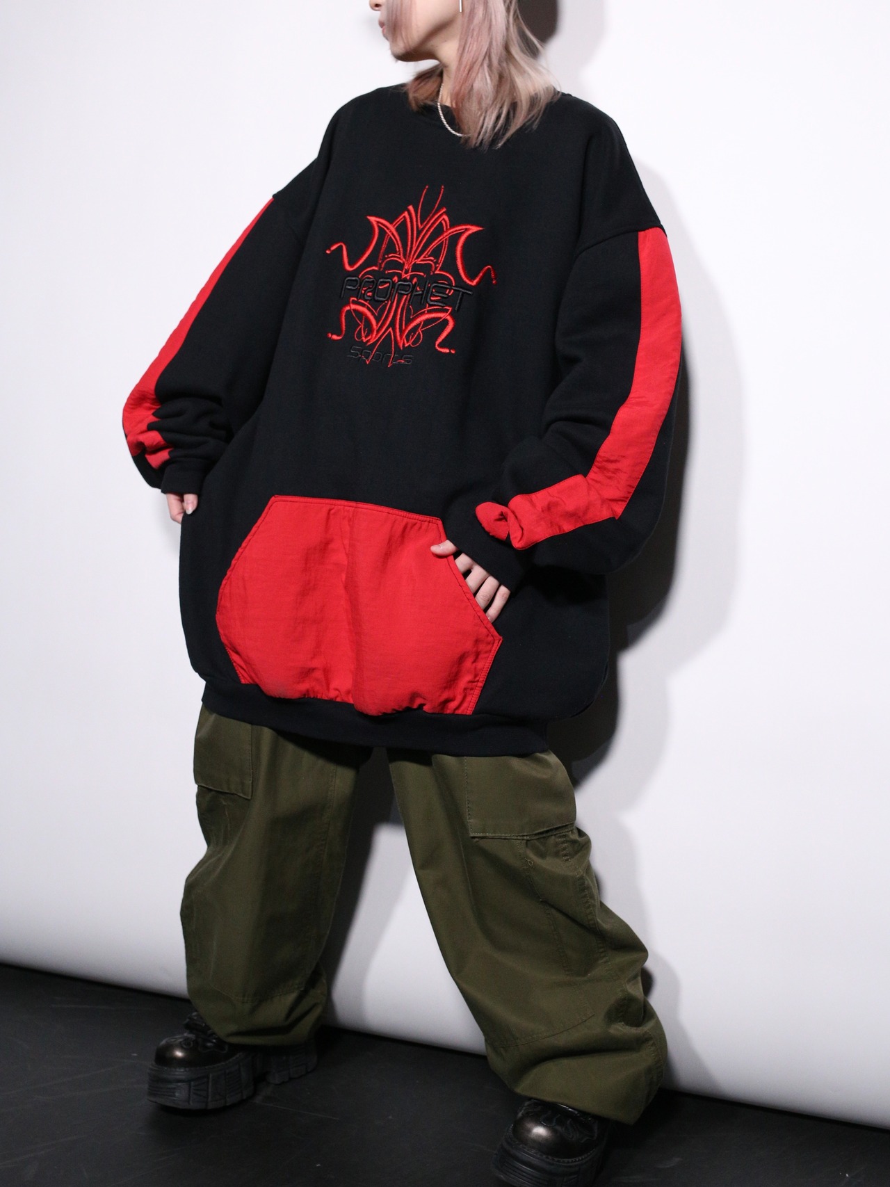 "刺繍" and switching design XXX super over silhouette sweat - 2