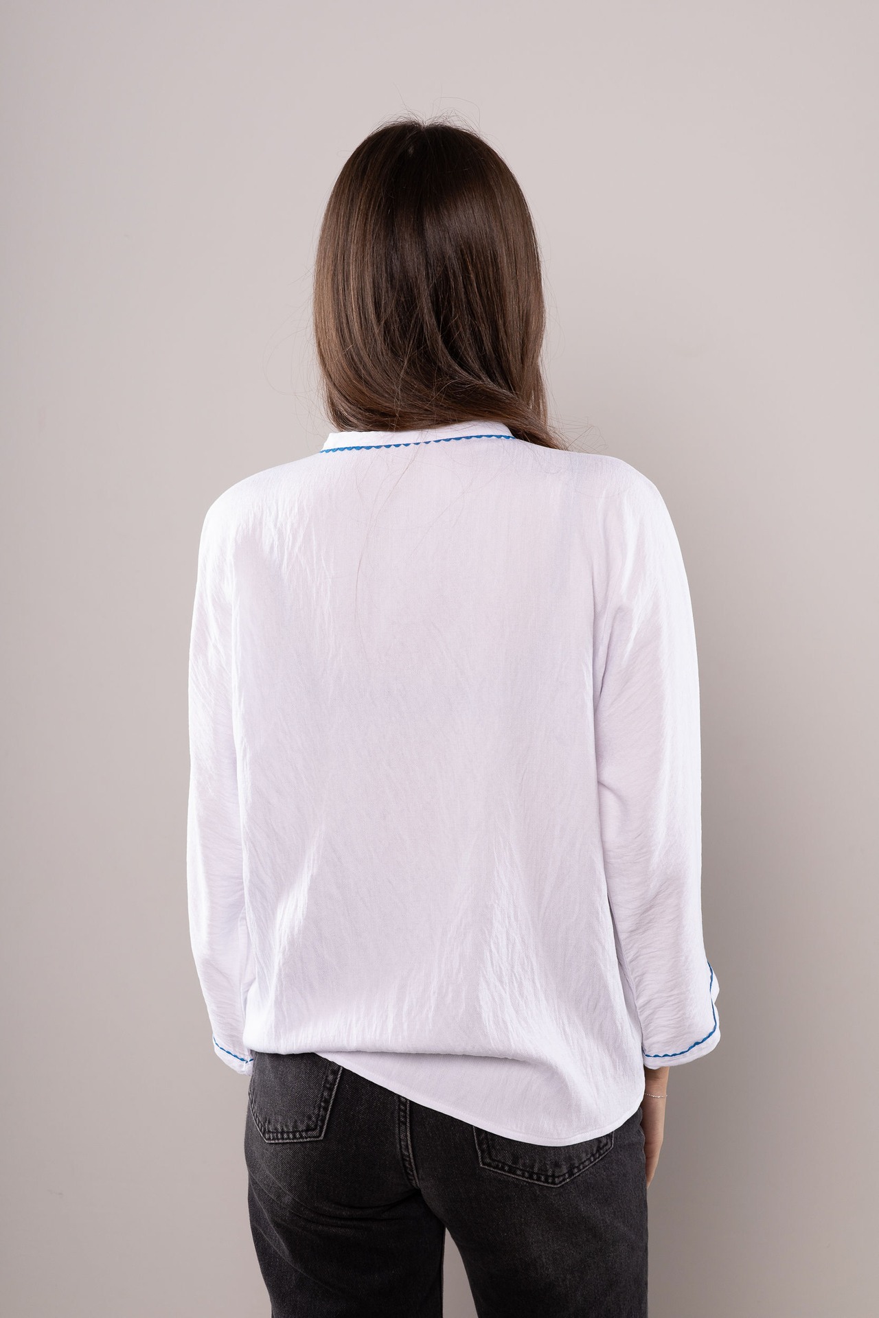 ウクライナ刺繍ヴィシヴァンカ クロスステッチ　手刺繍　ブラウス　麻　レディース・フリーサイズ - 11