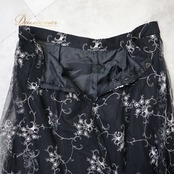 社交ダンス 衣装 Chacott チャコット スカート レッスンウェア ブラック系 刺繍 花 花柄 かわいい 黒 白 華やか ダンス衣装 練習 レッスン 軽い チュール イベント ステージ パーティー ホワイト系