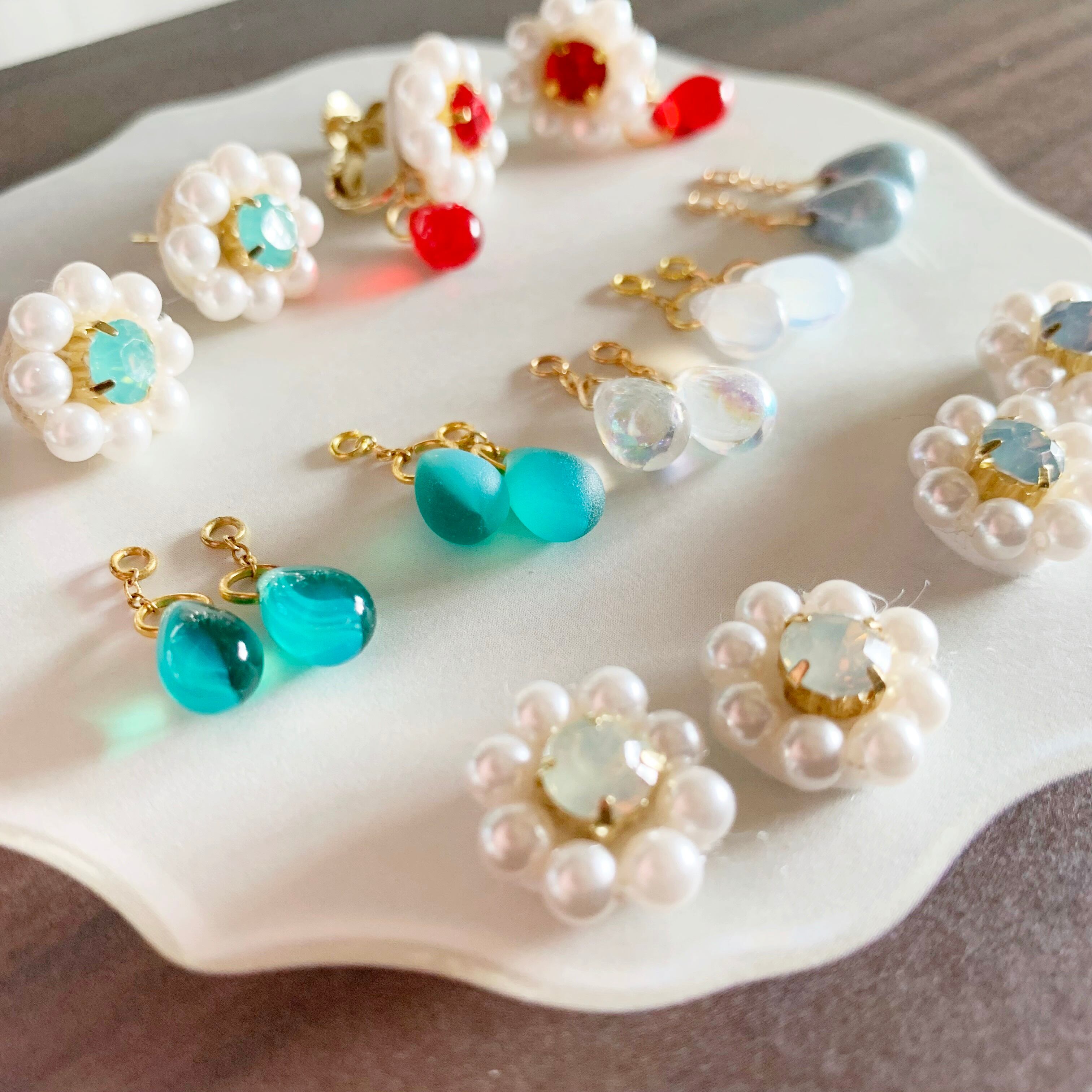カレット 2way パール×チェコガラスビーズ 小さな ピアス/イヤリング