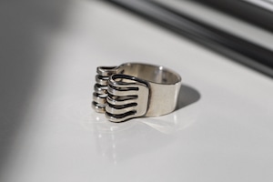 Modern Ring