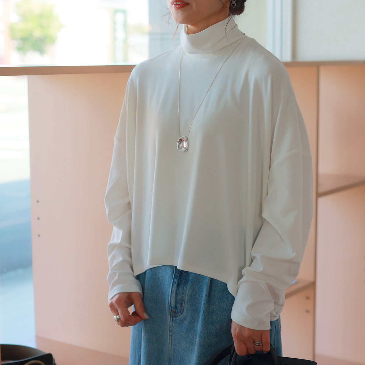 Tenue / テニュイ モックネックコクーンカットソー | 手洗い可!ボリュームボトムと合わせて今年っぽい旬バランスに