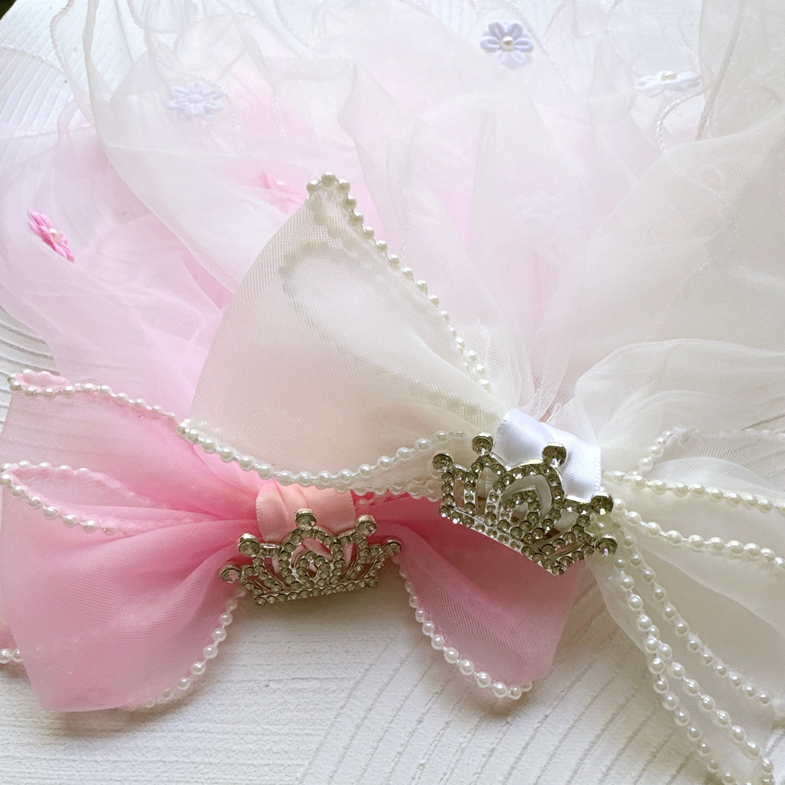小さめ王冠お花付きリボンベールヘアバンド