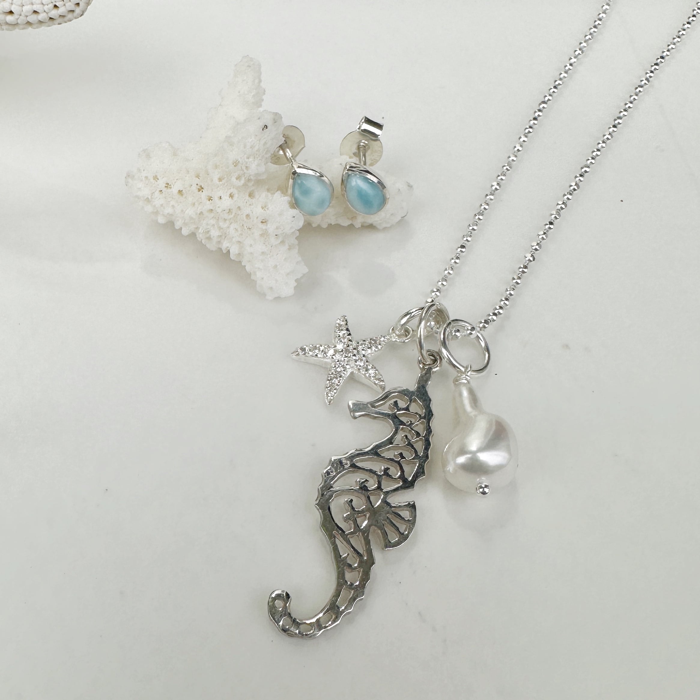 ラリマー ドロップ スタッドピアス S size 0.7 x 0.5 cm | 【公式通販