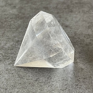 クリアクォーツ clear quartz|ダイヤモンドカット|天然石 パワーストーン 鉱物 gem stone