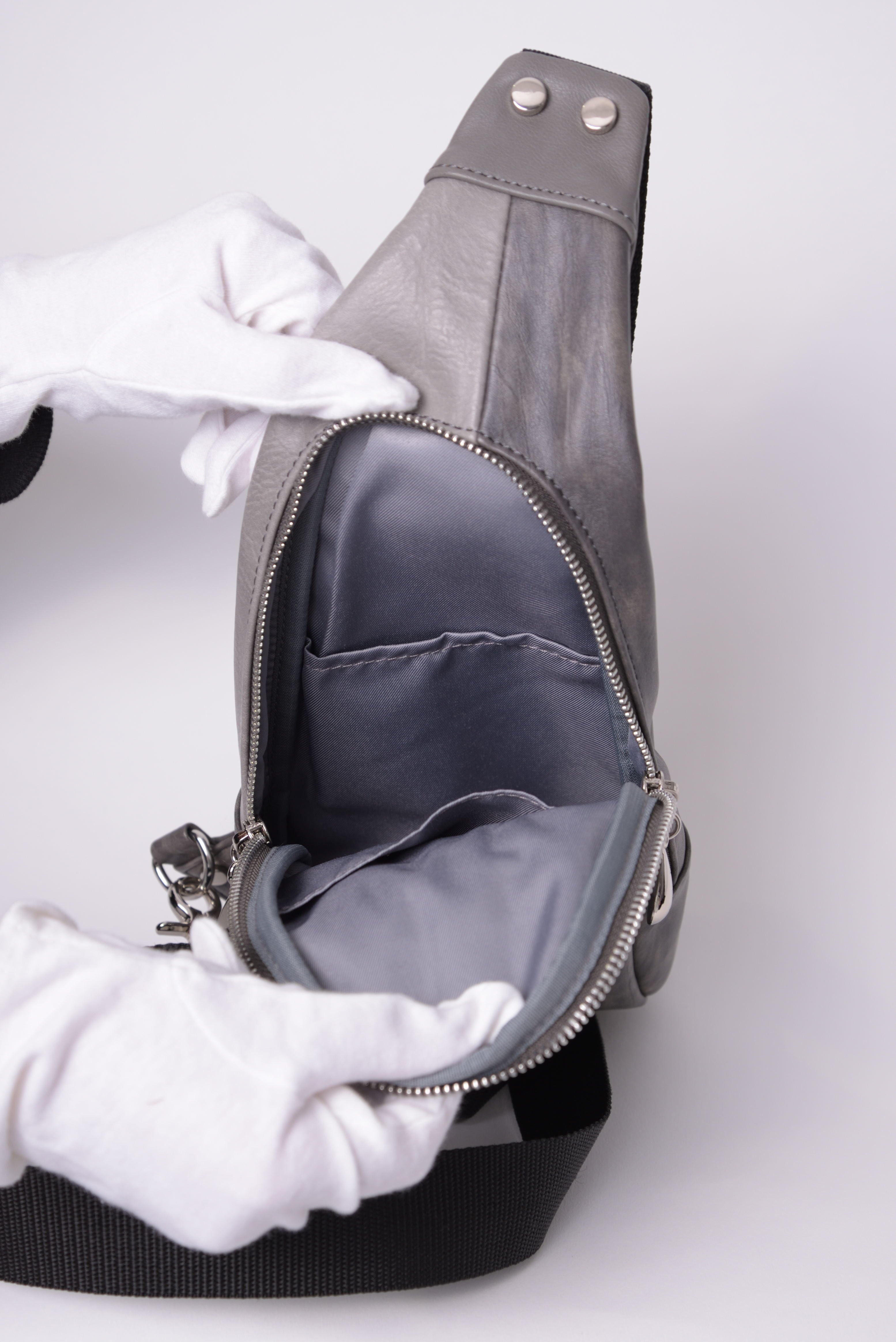 ロエン　ボディーバック EXPAND BODY BAG 5+ / エクスパンド ボディバッグ