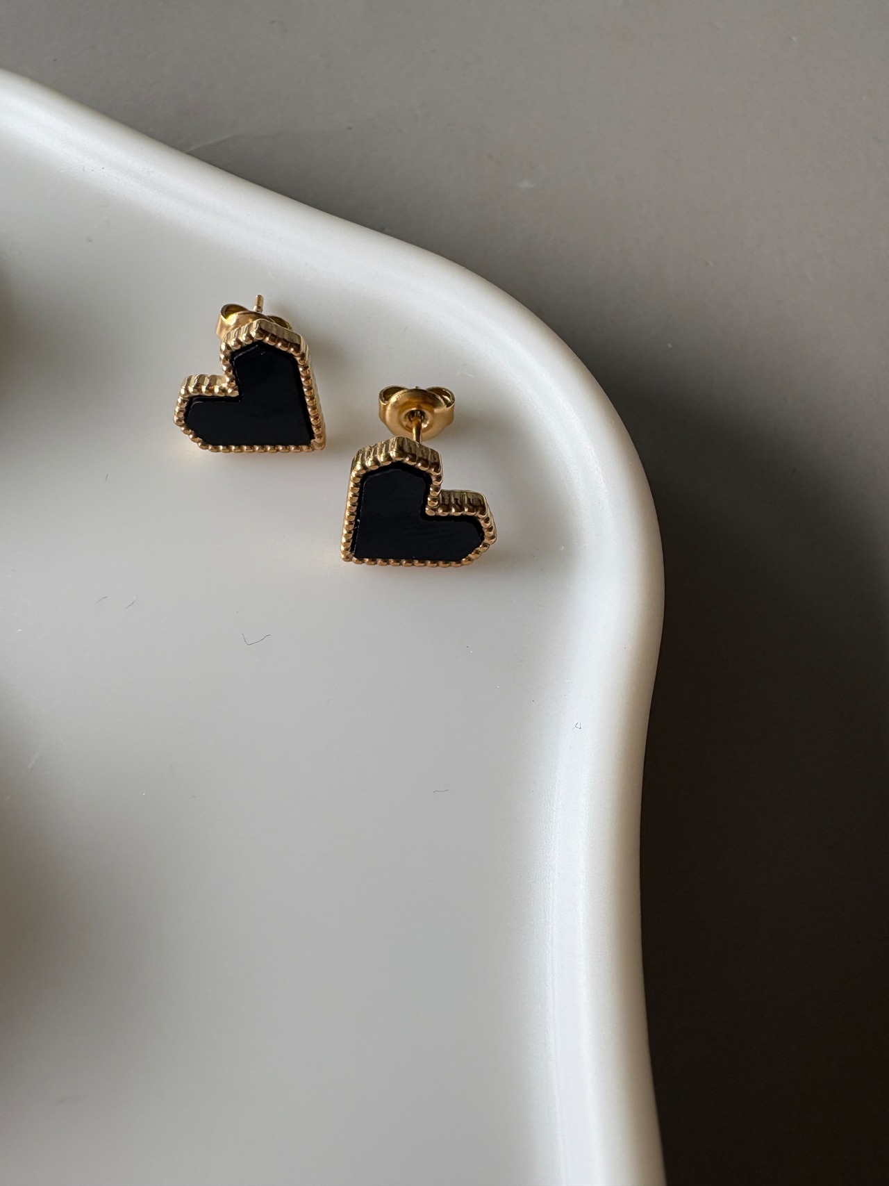 ブラックハートピアス
