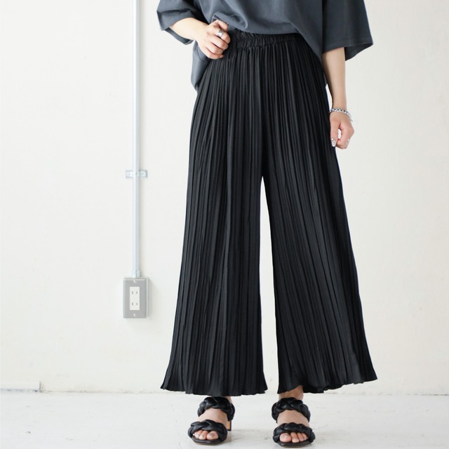 black pleats pants 10060