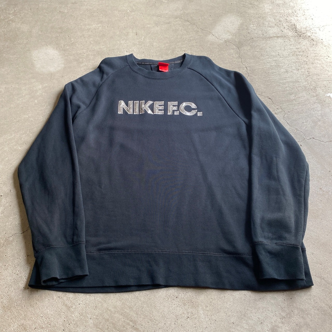 NIKE ナイキ FC サッカー フットボール ロゴ刺繍 スウェット 