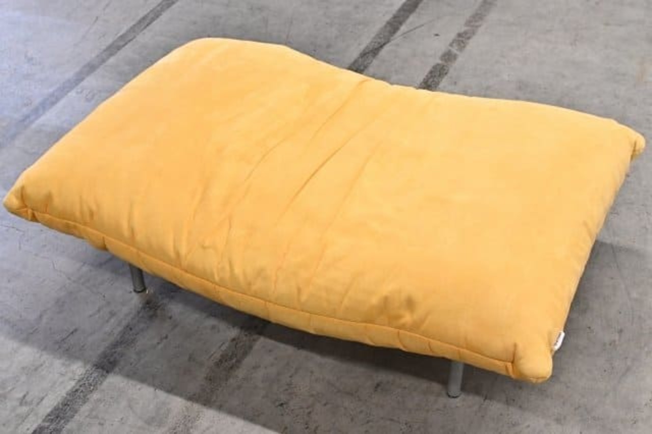 ligne roset 14万「CALIN/カラン」パフ オットマン スチールレッグ ファブリック パスカルムールグ フランス チェア 足置き リーンロゼ【中古家具/中古インテリア/USED家具ユーズド家具/リサイクル】