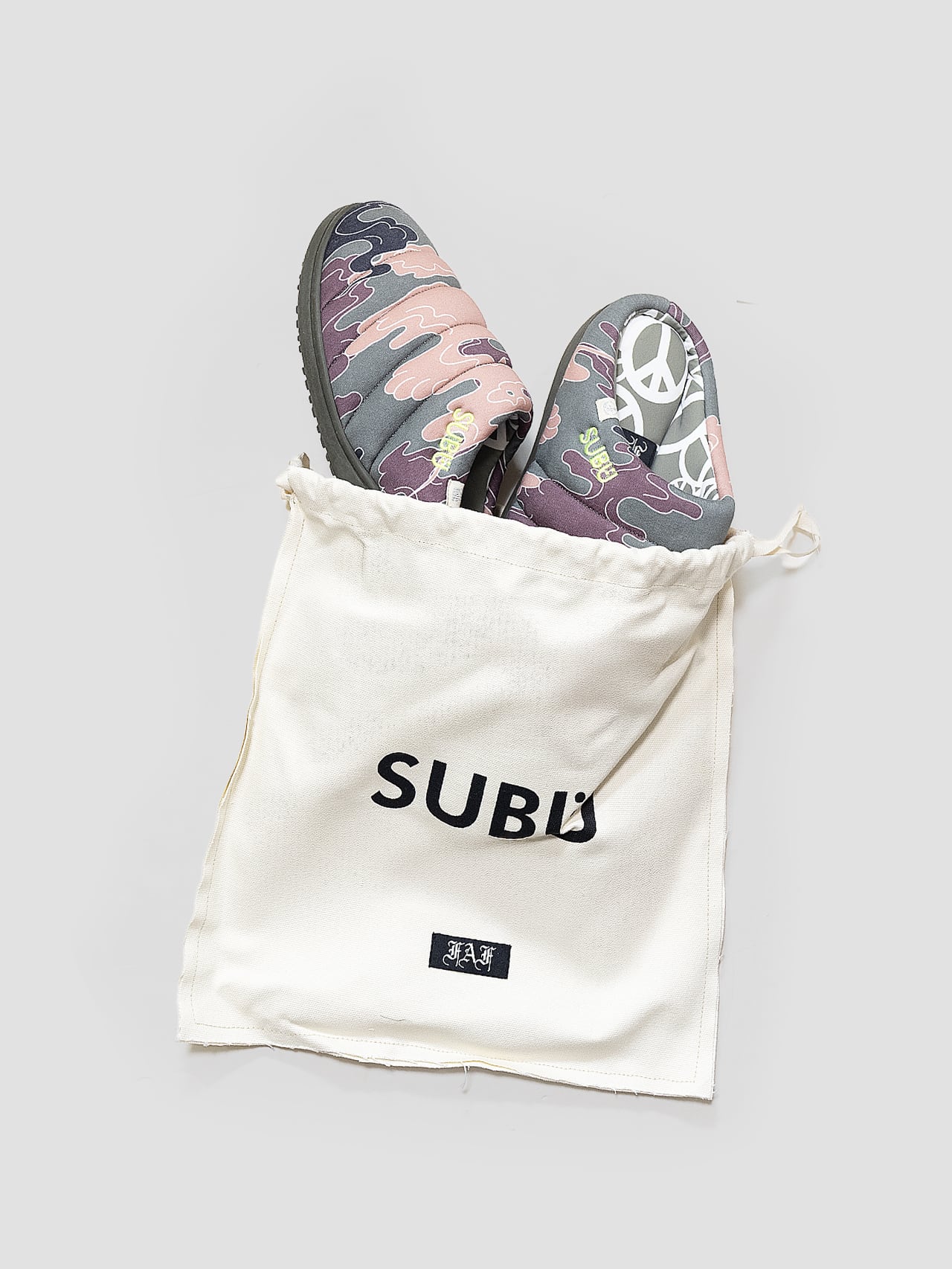 UNEEK BASEMNT - Discover independent style.