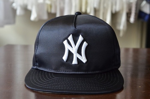 BEAMS × NEW ERA キャップ