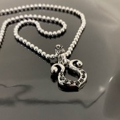 RHYTHMIC HORSESHOE with CUBIC ZIRCONIA PENDANT / リズミックホースシュー・キュービックジルコニアペンダント