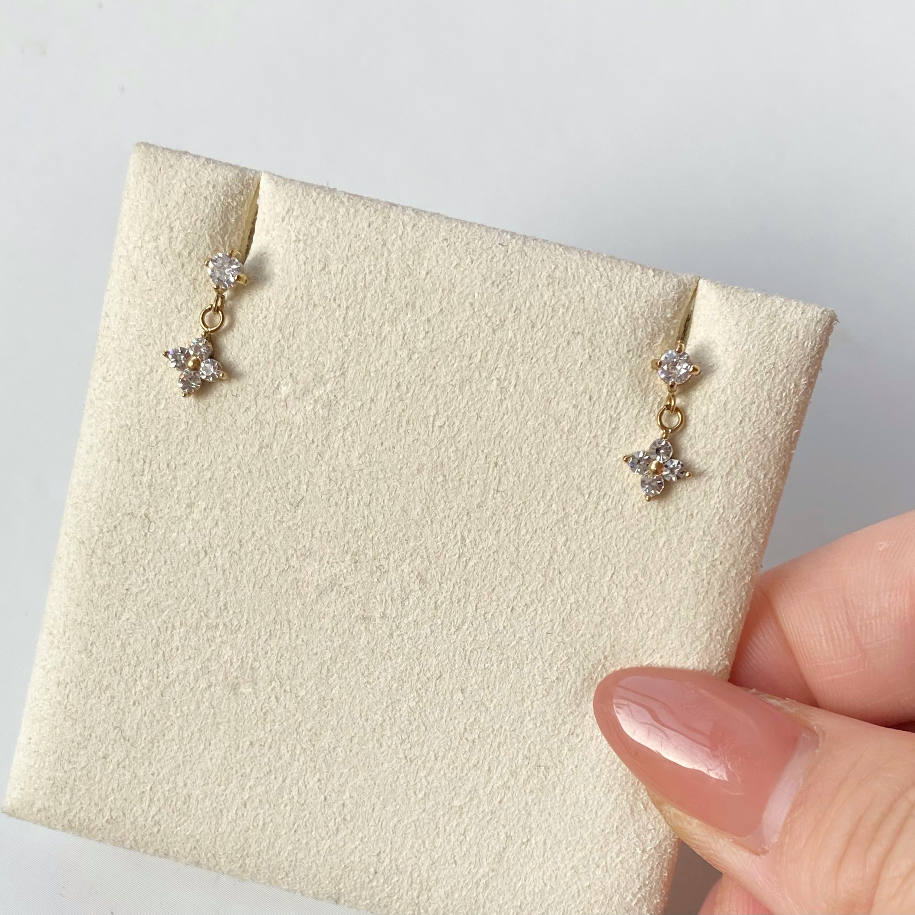 11/28(金)21時再販＊ミニ クローバー ピアス MP1200 | emu