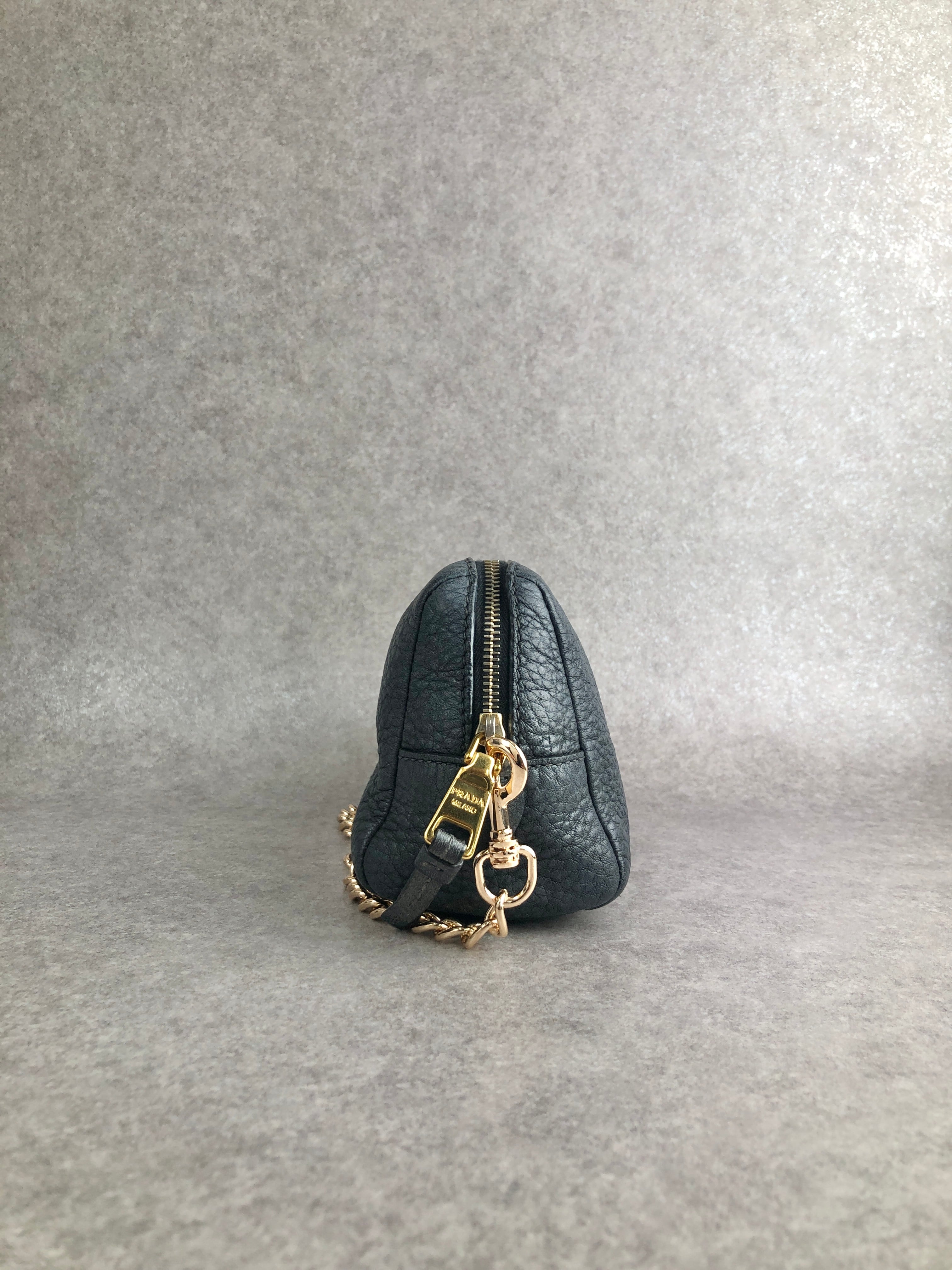 ヴィンテージ PRADA プラダ ハンドバッグ ショルダーバッグ ミニバッグ PRADA プラダ ハンドバッグ ネイビー ロゴ レザー ミニバッグ vintage