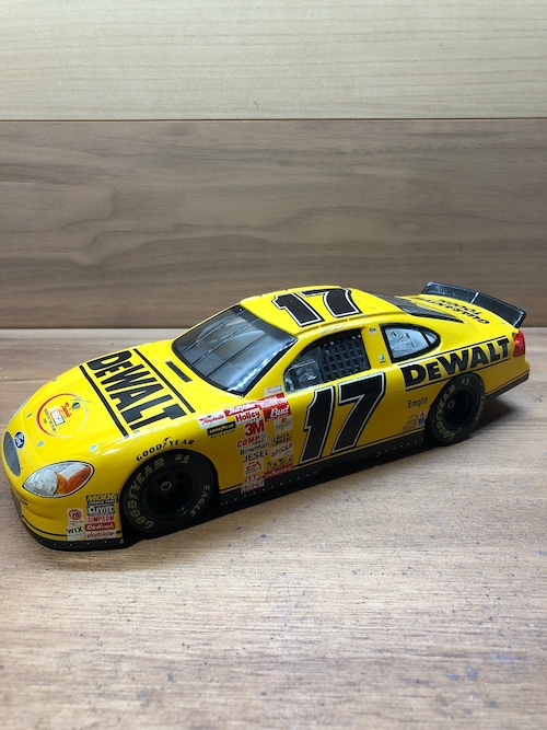 NASCAR  1/24 Die-Cast Model ''DEWALT"