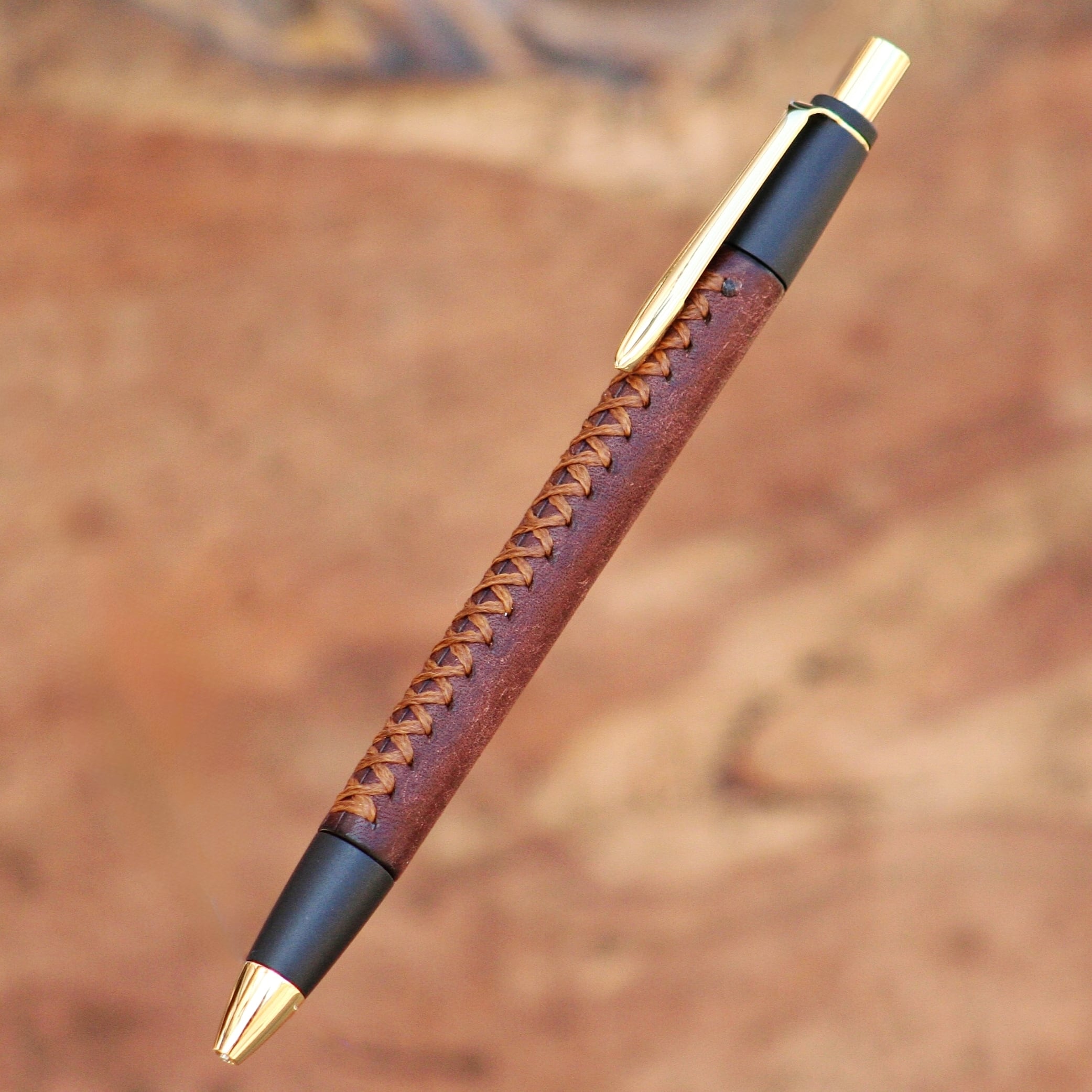 革軸ペン | Schicksal