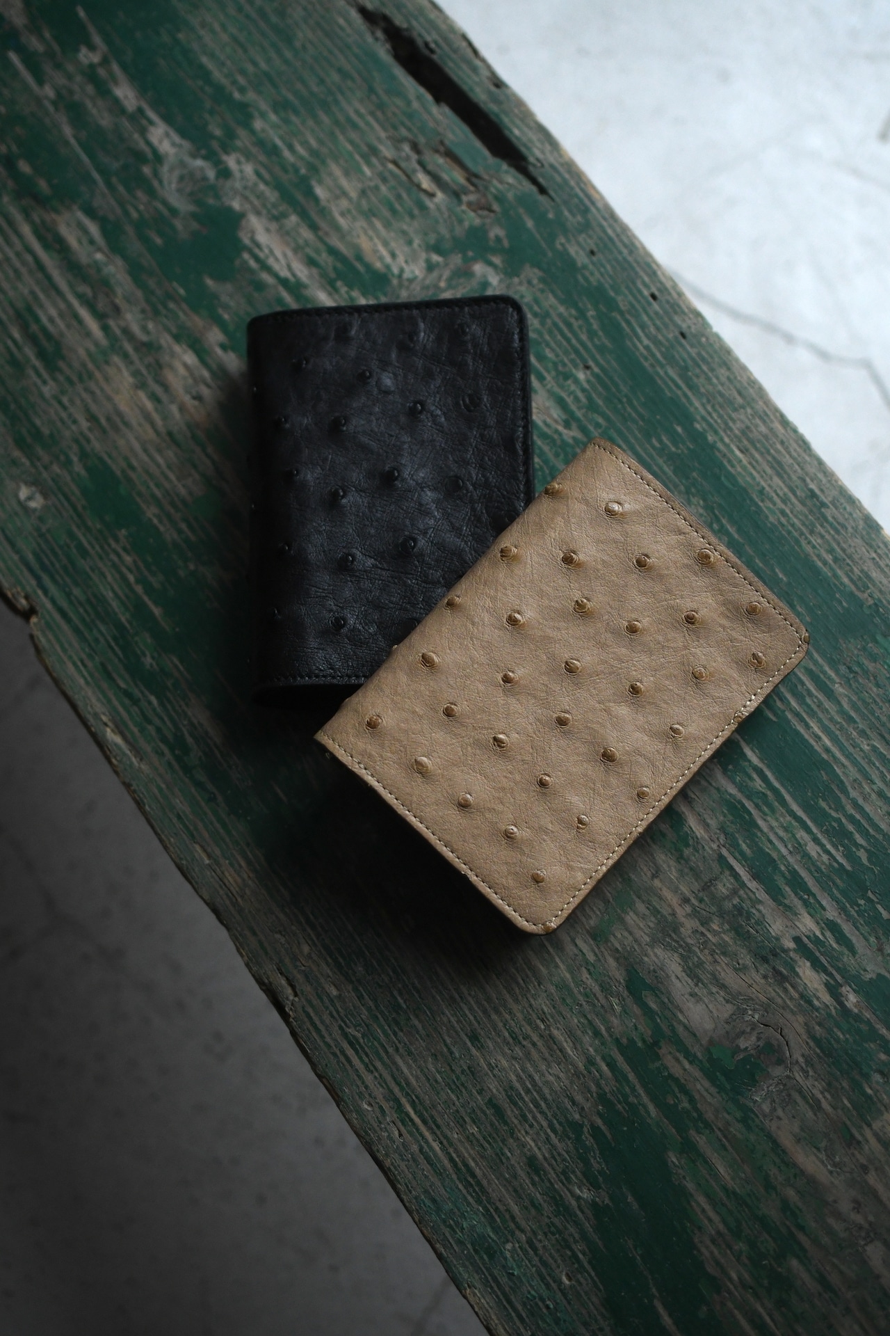 forme / Short Wallet / Ostrich (Black , Natural)