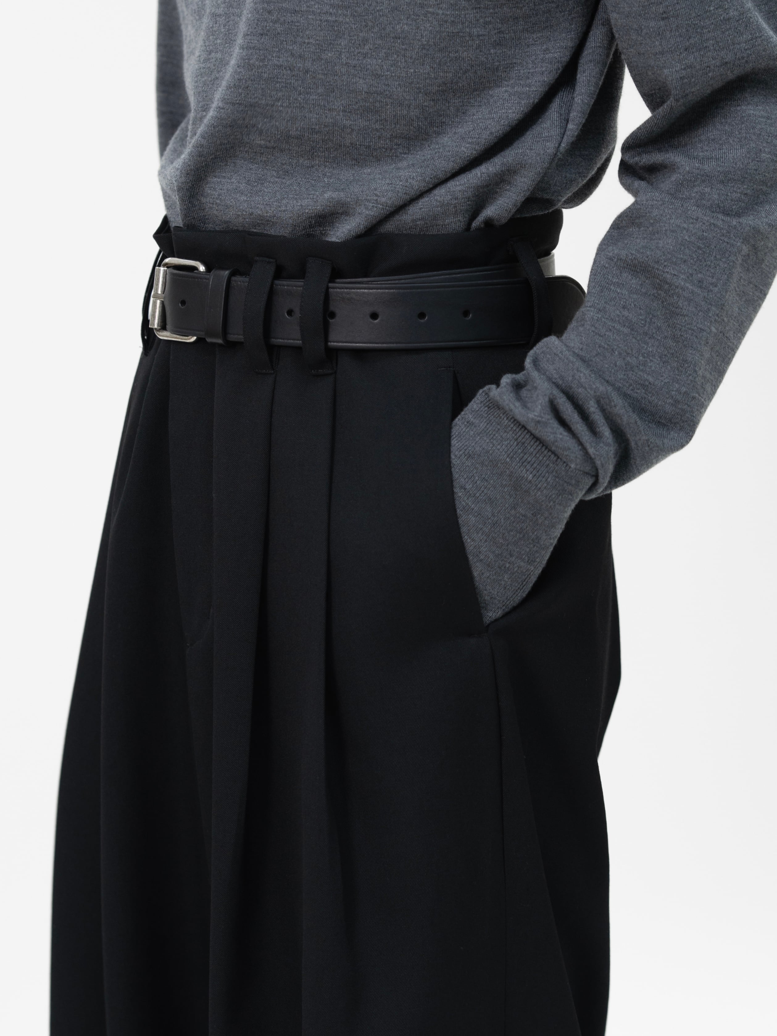HEAVY WOOL GABARDINE OVER WIDE TUCK TROUSERS【BLACK】 | lapiis