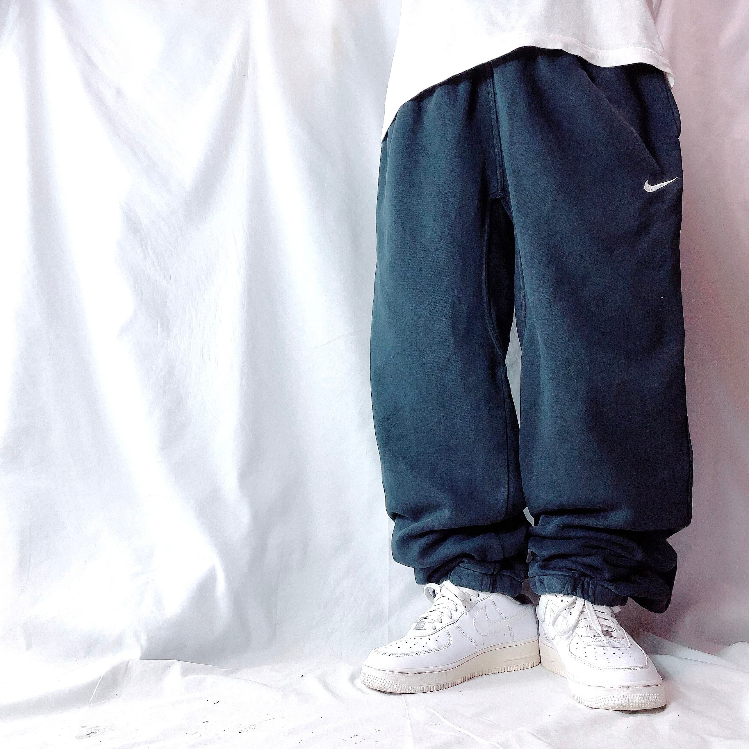 美品✨ NIKE 極太 バギー ナイロンパンツ NIKE ナイキ 極太 バギー ナイロンパンツ ワンポイント ネイビー 紺 XL