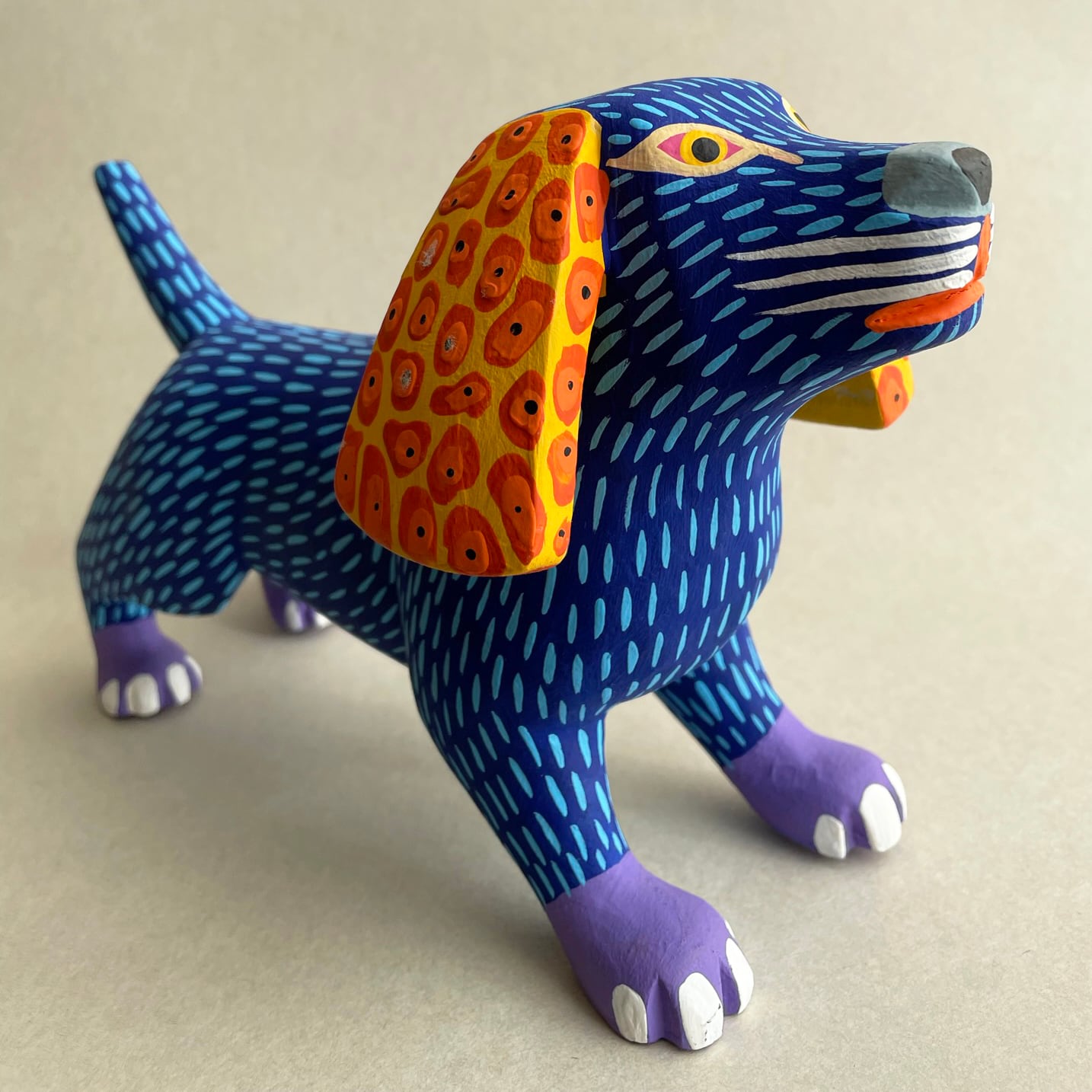 青いダックスフンド | LINDARTE