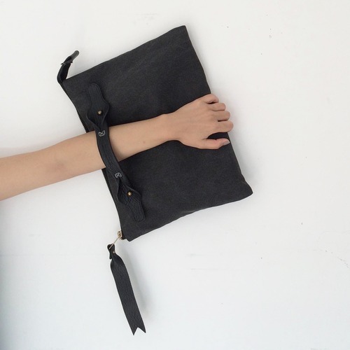 :octavus [CLUTCH BAG] largo 05 -Black×Black-