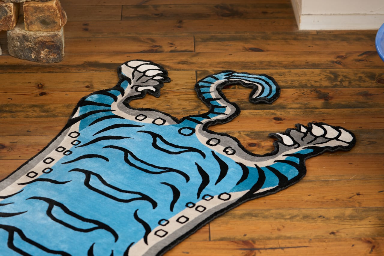 Tibetan Tiger Rug 《Lサイズ•シルク•オリジナル1•ブルー230》チベタン