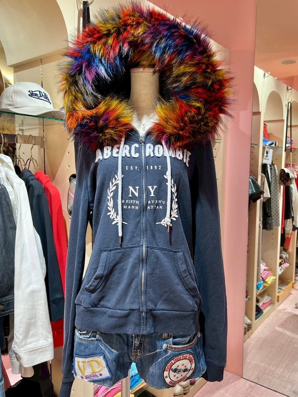 FUR | TSUKI BOUTIQUE