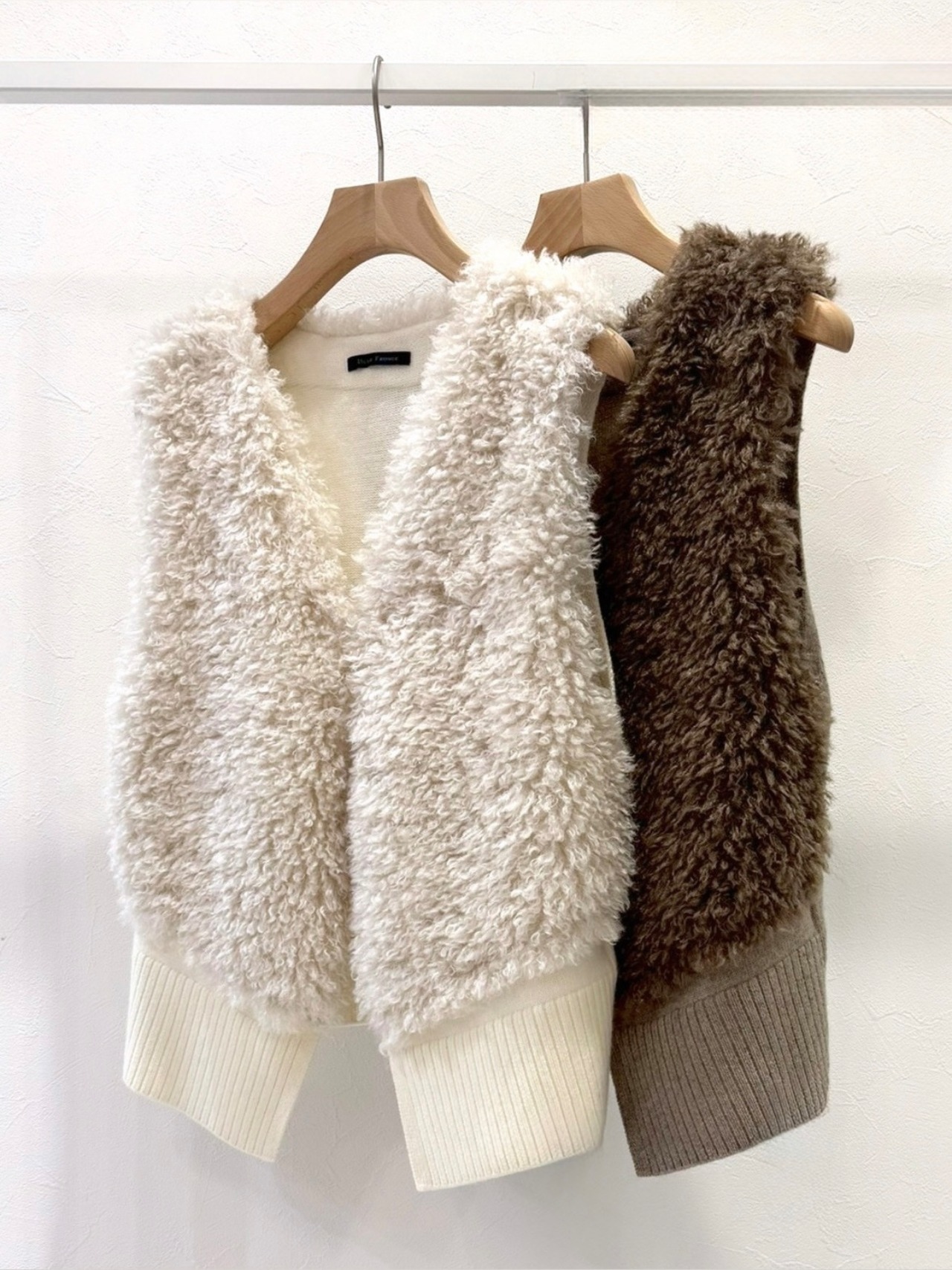 ラム調フェイクファーベスト