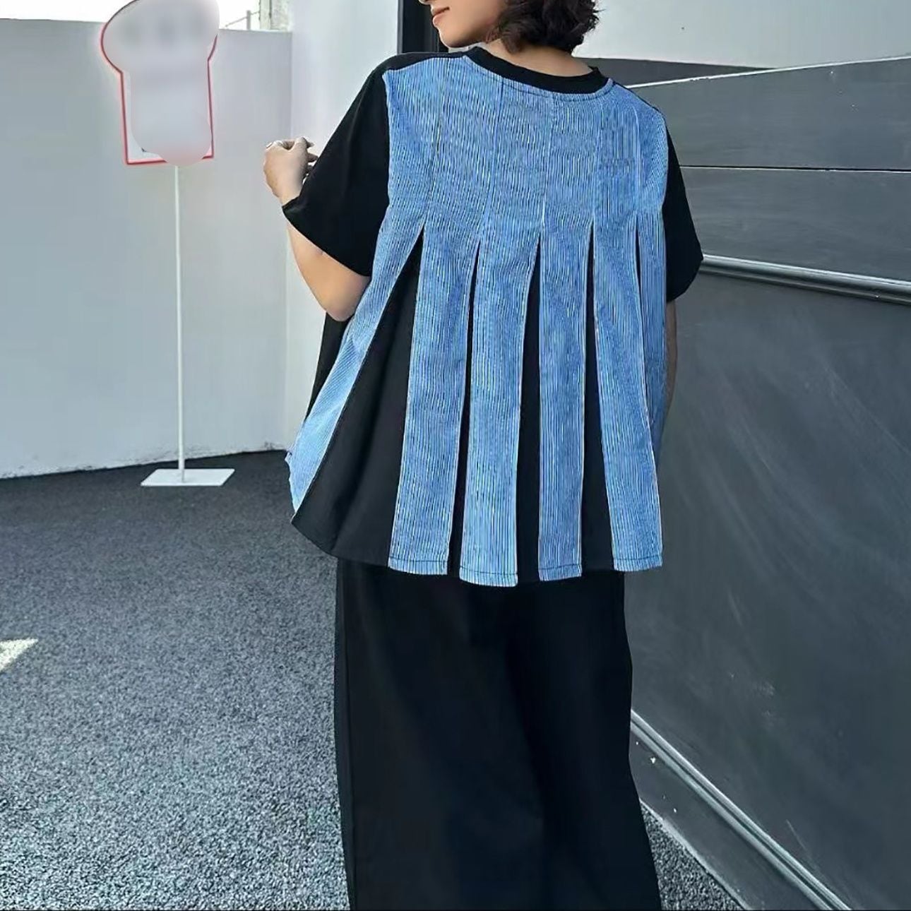 ASYMMETRIC PLEATED PANEL CONTRAST T-SHIRT M-17271