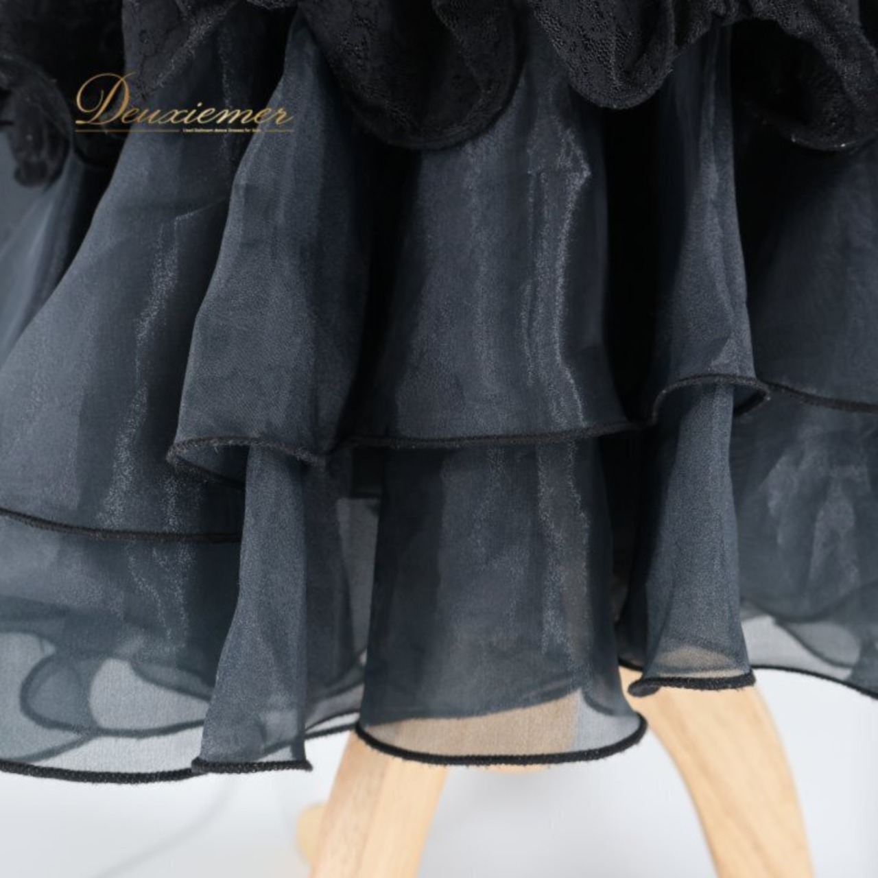 社交ダンス 衣装 スカート ブラック系 タカダンス TAKA DANCE 黒 花柄 レース フリル 練習 レッスン 伸縮 ストレッチ 華やか ボリューム ダンス衣装 イベント ステージ パーティー かわいい