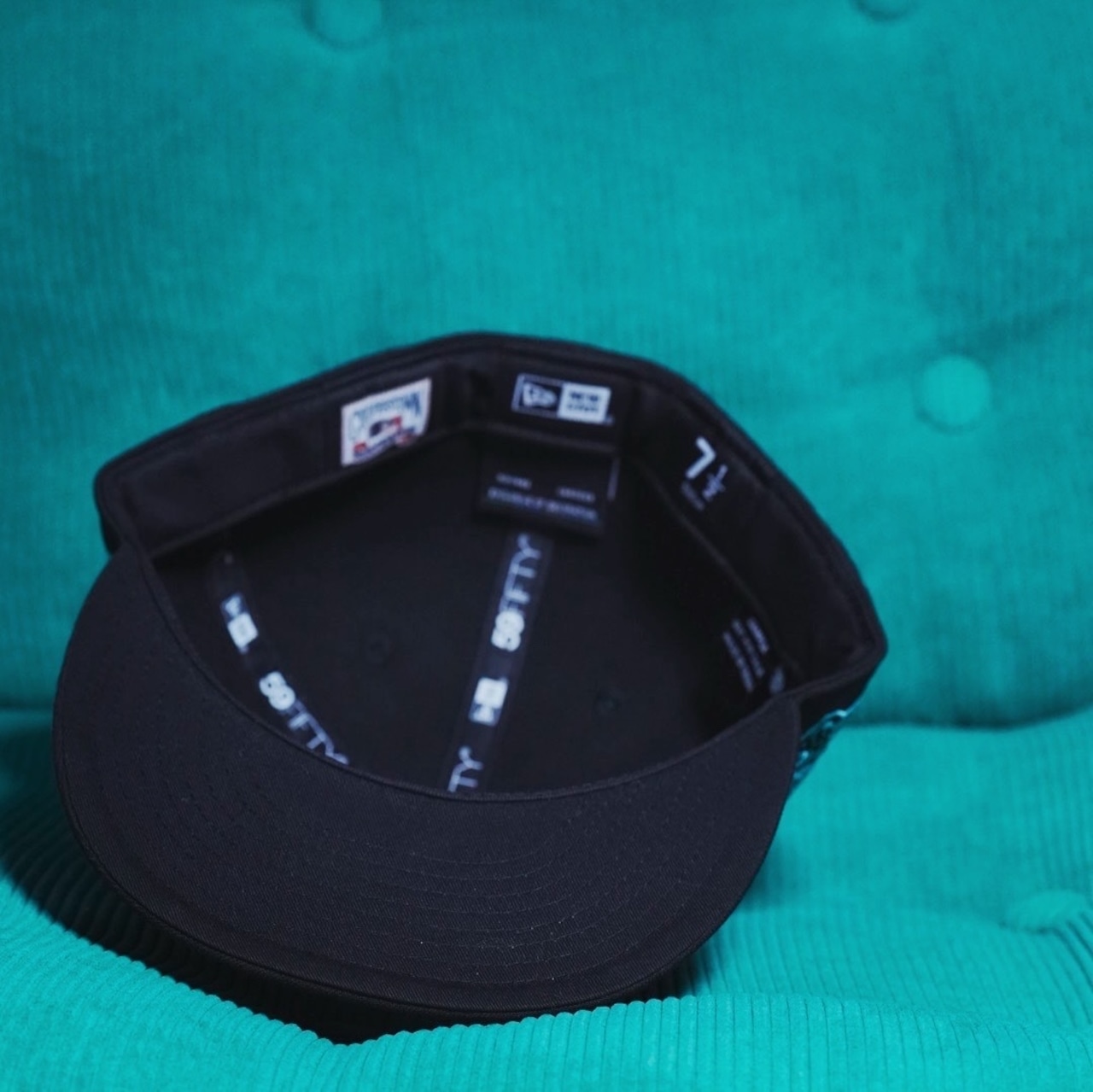 【gifthat別注】NEW ERA 59FIFTY/5950 NEYYANCO WS99 BLACK SEAGLASS