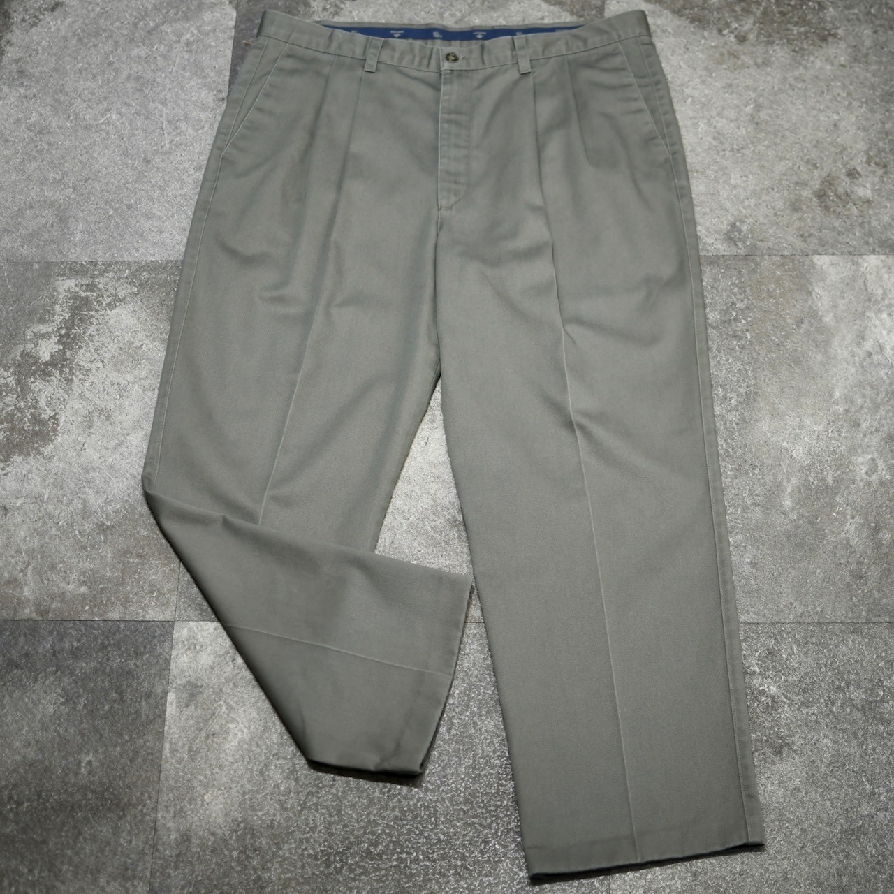 Dockers 2tuck chino pants khaki