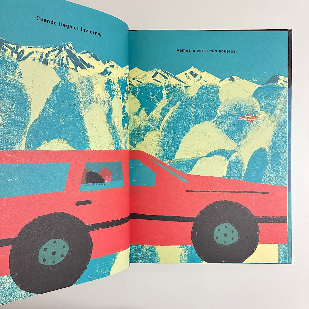 El Pueblo / 村 | 素敵な洋書絵本のお店 Read Leaf Books