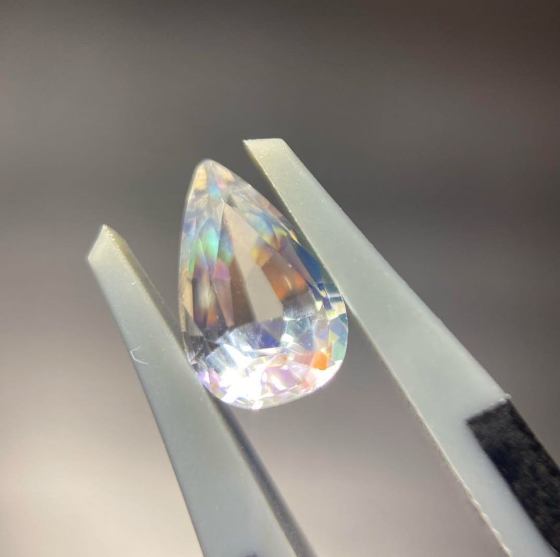 レインボームーンストーン0.90ct 宝石ルース レインボームーンストーン0.90ct 宝石ルース