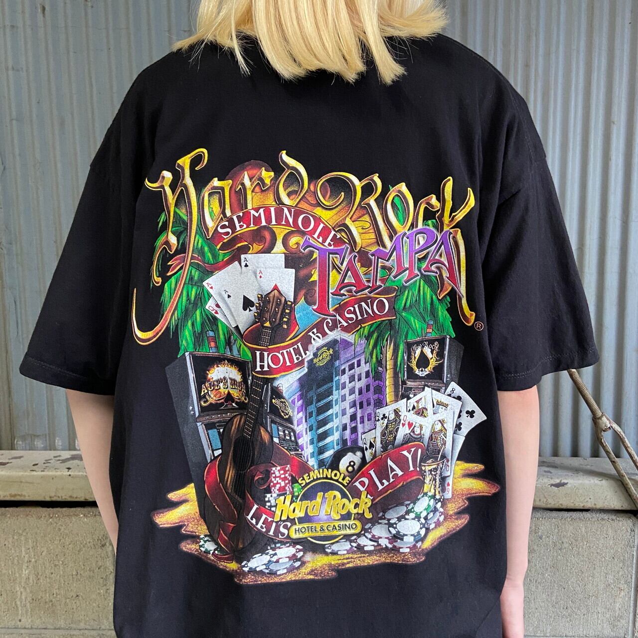 ハードロックカフェ　黒Tシャツ　バックプリント