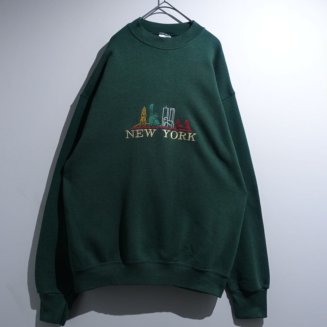 00s”FRUIT OF THE LOOM” Green New York Design Sweat