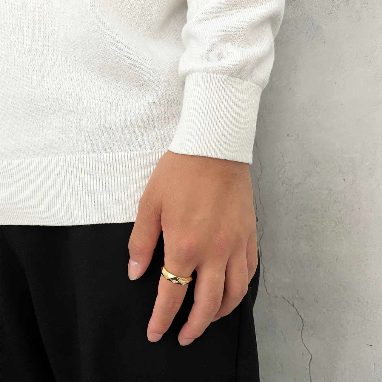 Geometric Rhombus Ring