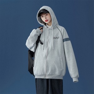 トップス レディース 送料無料 3色展開 サイズ7展開 パーカー アンサンブル フード付き 前開き ファスナー 長袖 ライン ワイド オーバーサイズ ビッグサイズ オーバーシルエット ビッグシルエット ゆったり ゆる 楽ちん 大きいサイズ プラスサイズ XL 2XL 3XL 4XL 5XL 羽織 カジュアル ラフ おしゃれ お洒落 カッコイイ かっこいい こなれ感 シンプル マニッシュ ボーイッシュ メンズライク グレー ブラック ブルー 着回し 普段使い 重ね着 お揃い デート おでかけ 10代 20代