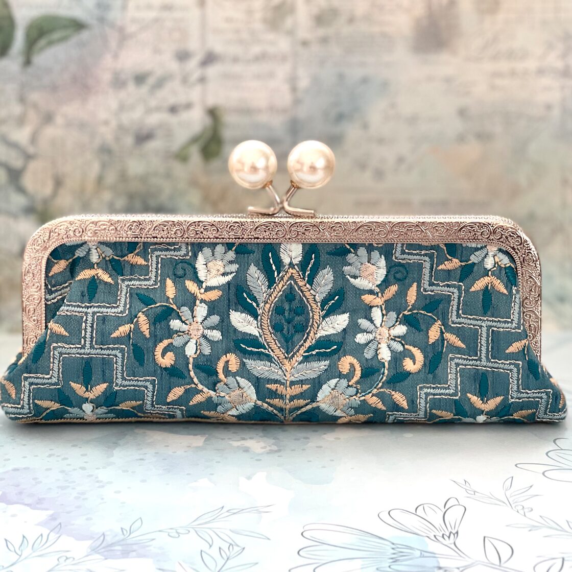 インド刺繍リボンがま口ポーチ(コバルトブルー) | Pay ID