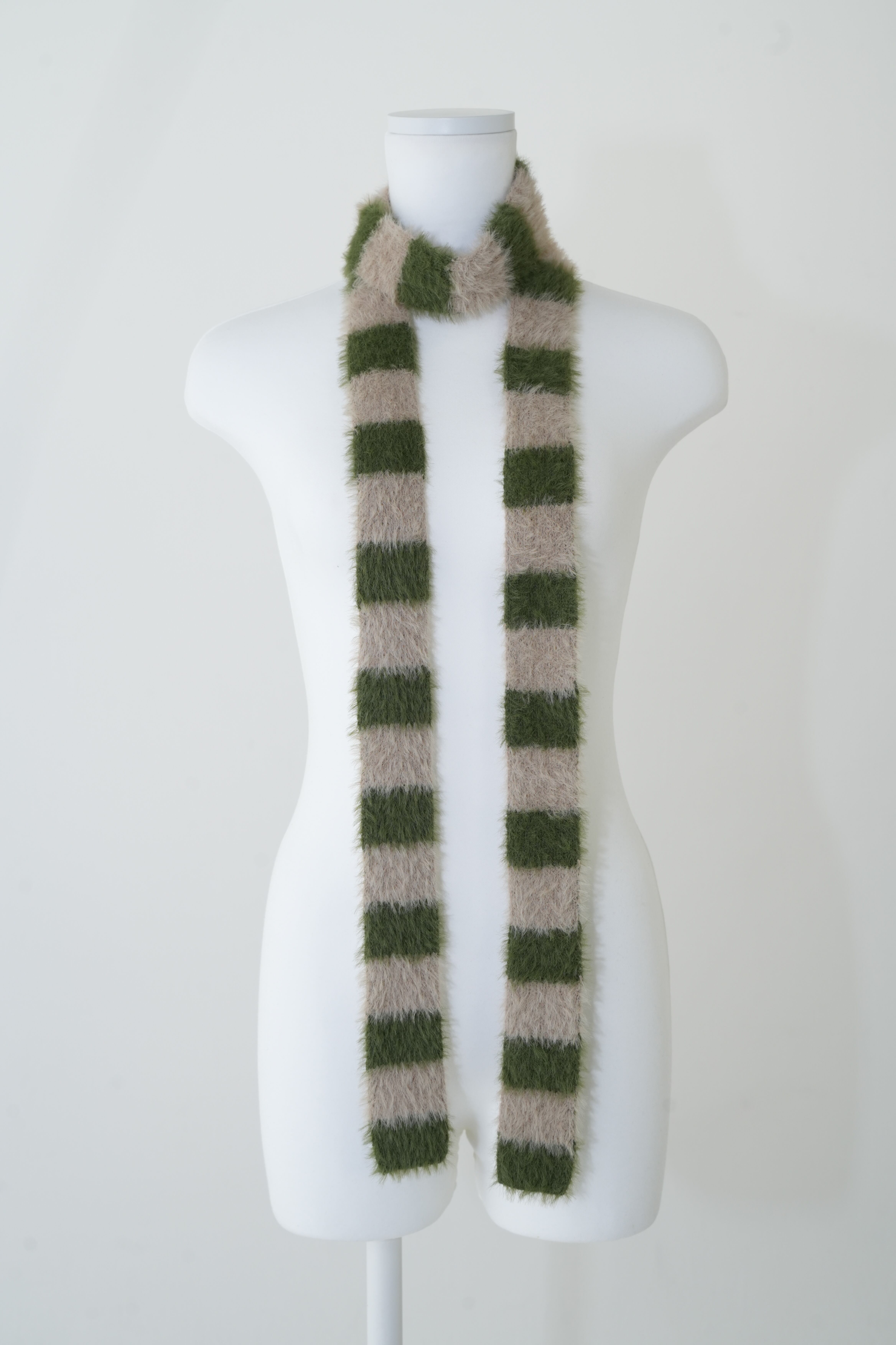 BORDER FUR MUFFLER HK-022 | HIICODE.