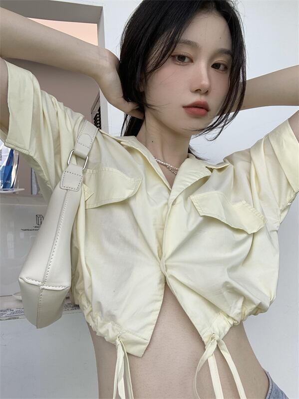 シャツ ショートサマー薄手ホワイトギャザープリーツトップス 夏物 ブラックストロベリース47801848380