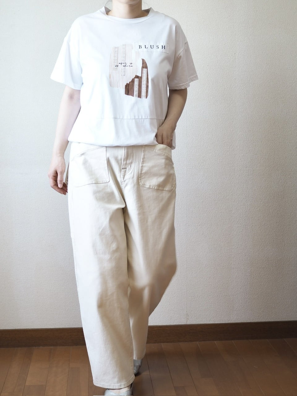 モチーフロゴTシャツ <ホワイト>