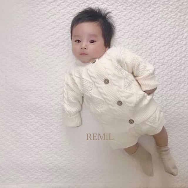 一部即納 大人気 ケーブルニットカーディガンセットアップ ベビーロンパース Remilkids 一部即納 大人気 ケーブルニットカーディガンセットアップ ベビーロンパース Remilkids