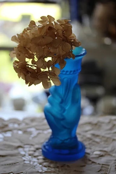 アールデコ ハンドモチーフ ブルーガラス フラワーベース（花瓶