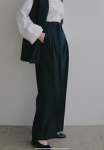 MANOF BELTED IN−TUCK WIDE PANTS NAVY