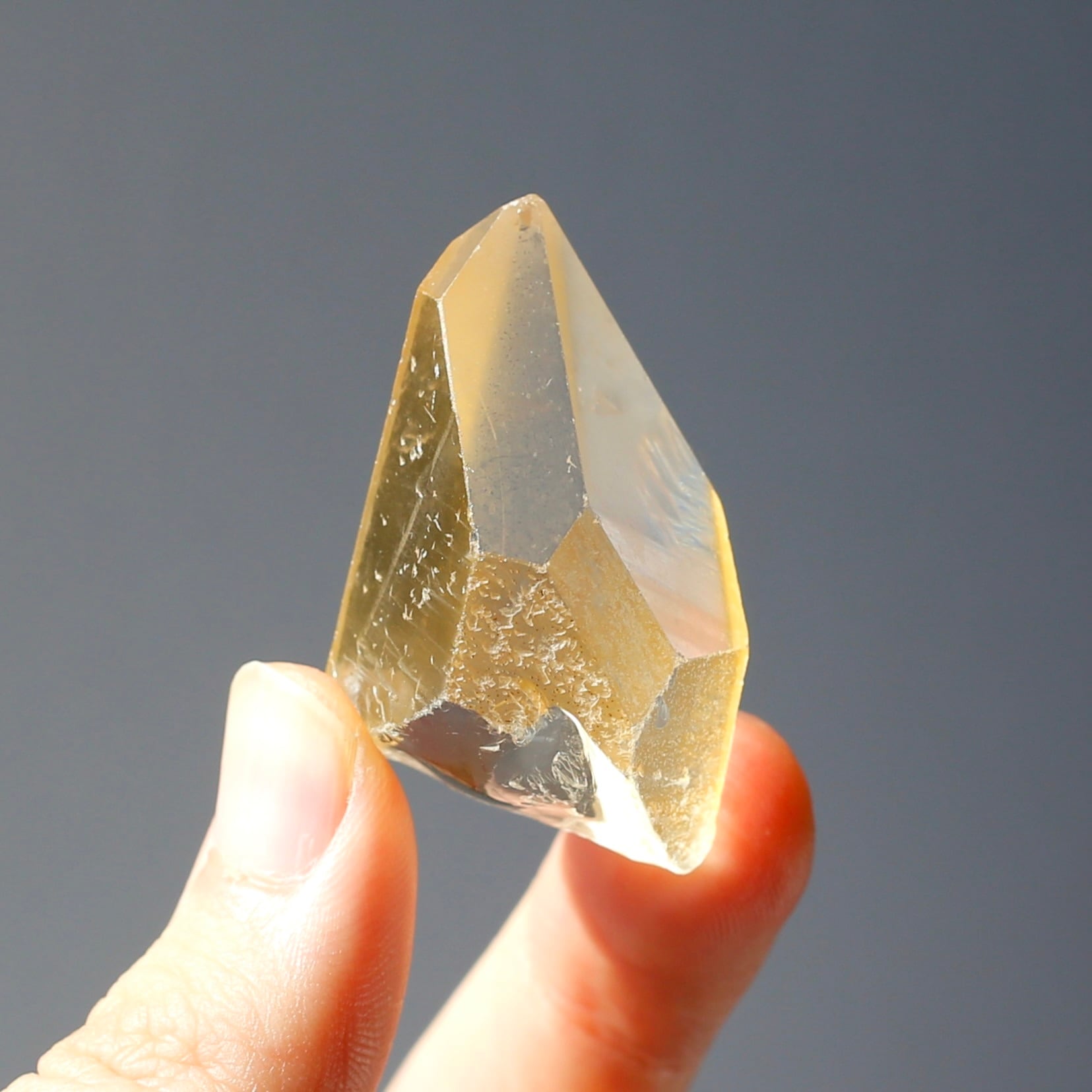 ゴールデンヒーラー クォーツ 原石 水晶 鉱物 希少石 天然石 | glanz licht